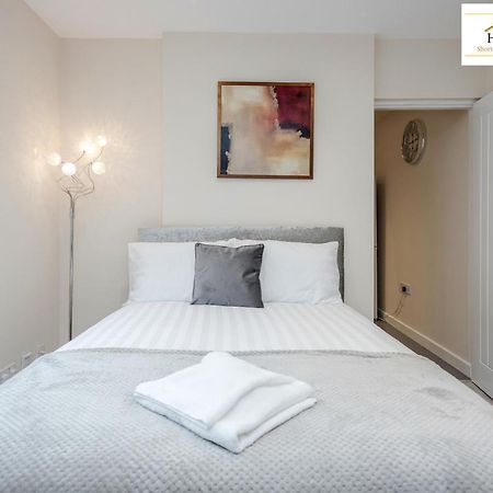 Bedford Hospital Victoria Apartments A And B By Homely Spaces Short Lets & Serviced Accommodation Exterior photo