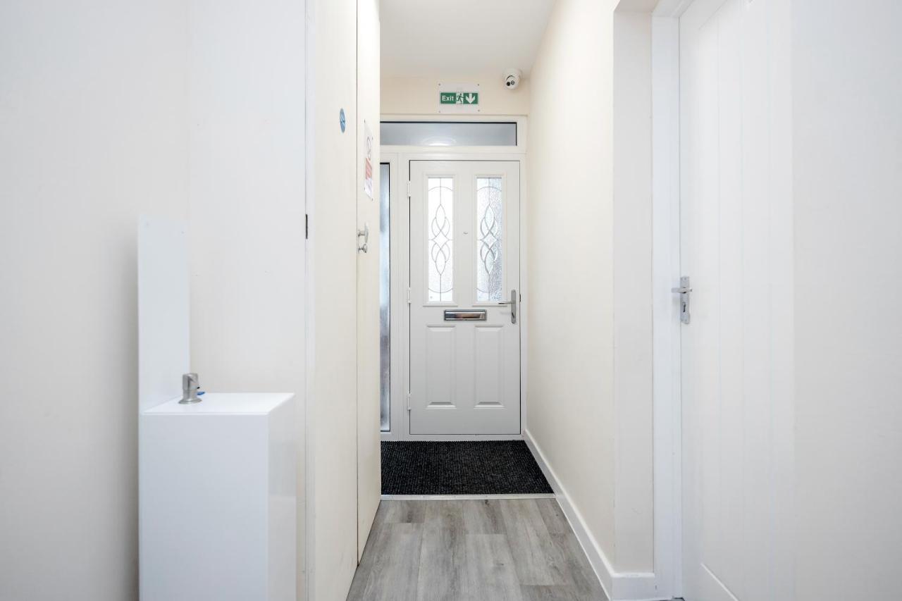 Bedford Hospital Victoria Apartments A And B By Homely Spaces Short Lets & Serviced Accommodation Exterior photo
