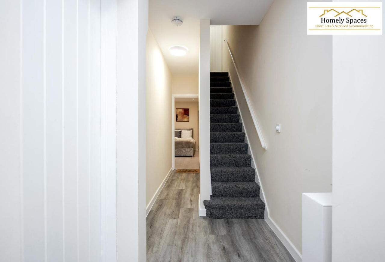 Bedford Hospital Victoria Apartments A And B By Homely Spaces Short Lets & Serviced Accommodation Exterior photo