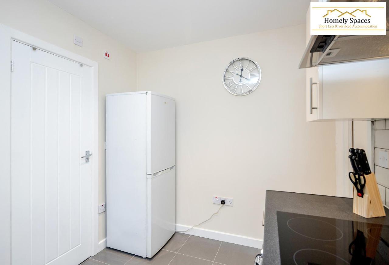 Bedford Hospital Victoria Apartments A And B By Homely Spaces Short Lets & Serviced Accommodation Exterior photo