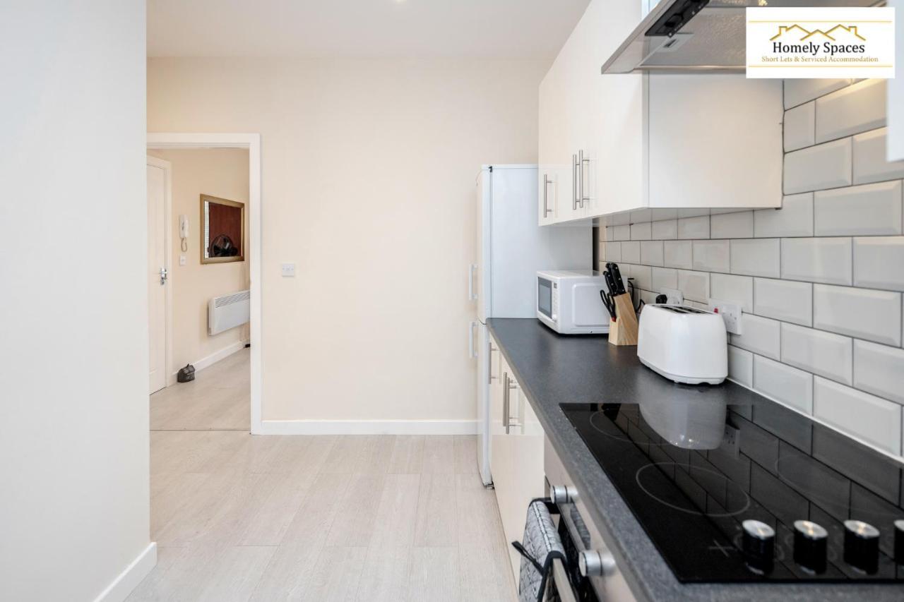 Bedford Hospital Victoria Apartments A And B By Homely Spaces Short Lets & Serviced Accommodation Exterior photo