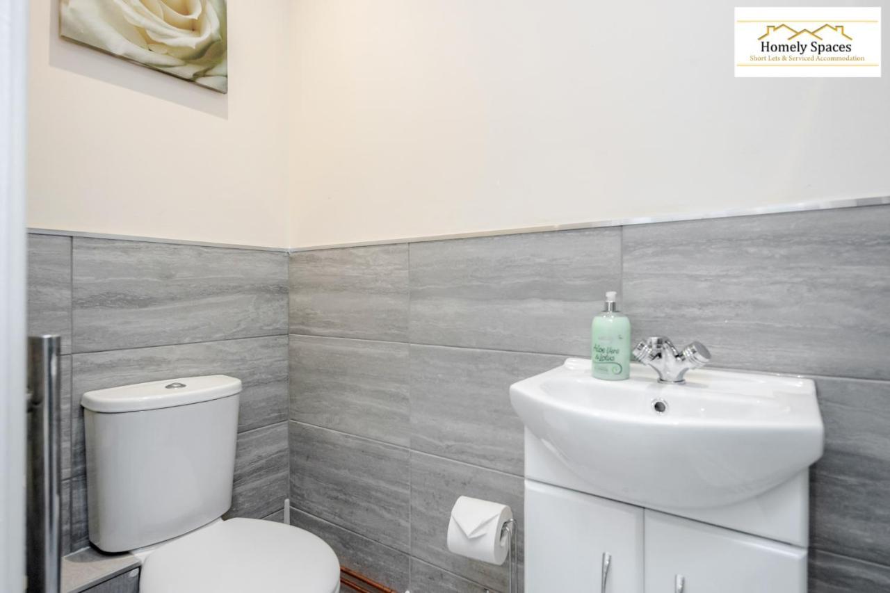Bedford Hospital Victoria Apartments A And B By Homely Spaces Short Lets & Serviced Accommodation Exterior photo