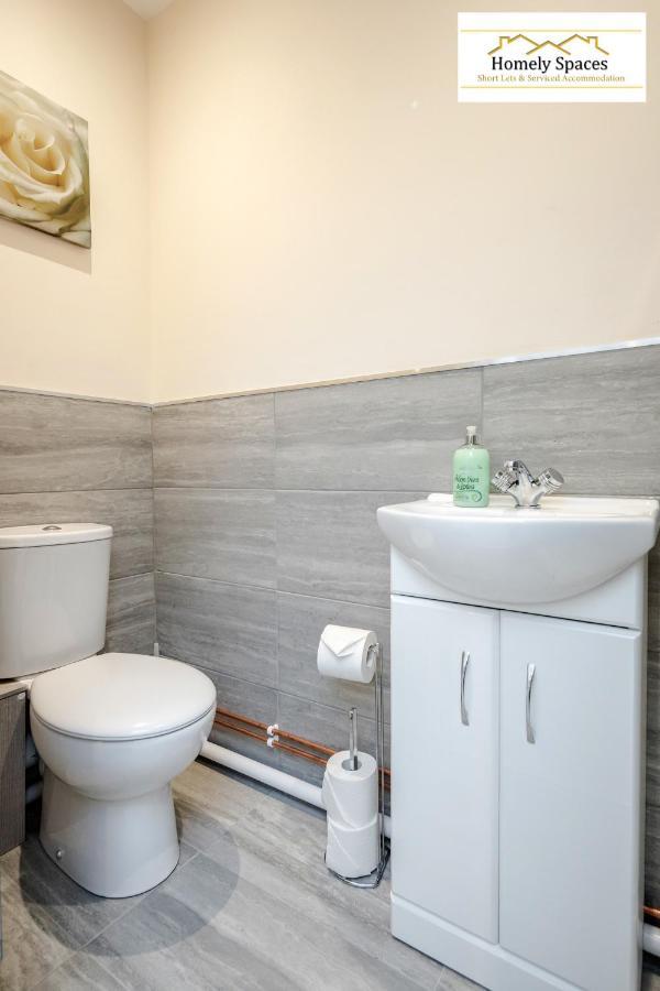 Bedford Hospital Victoria Apartments A And B By Homely Spaces Short Lets & Serviced Accommodation Exterior photo